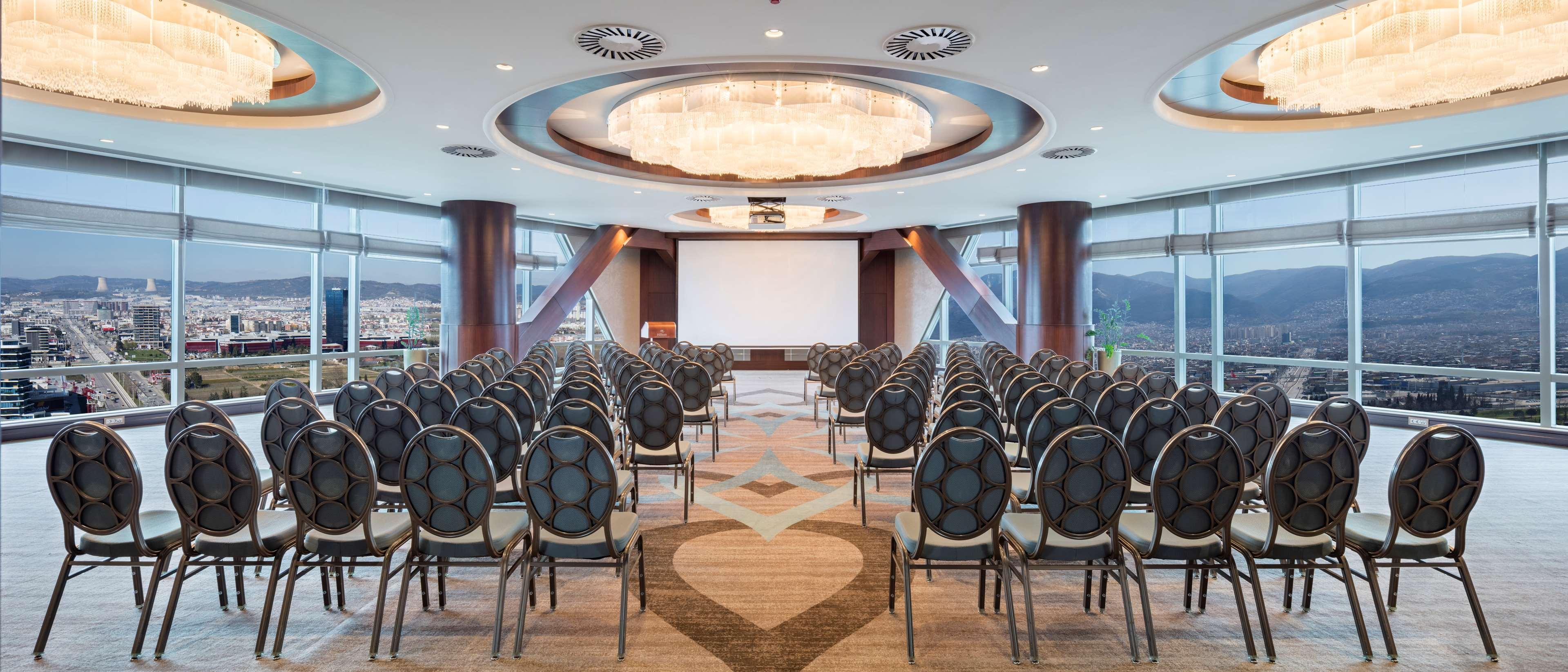 Hilton Bursa Convention Center & Spa Экстерьер фото