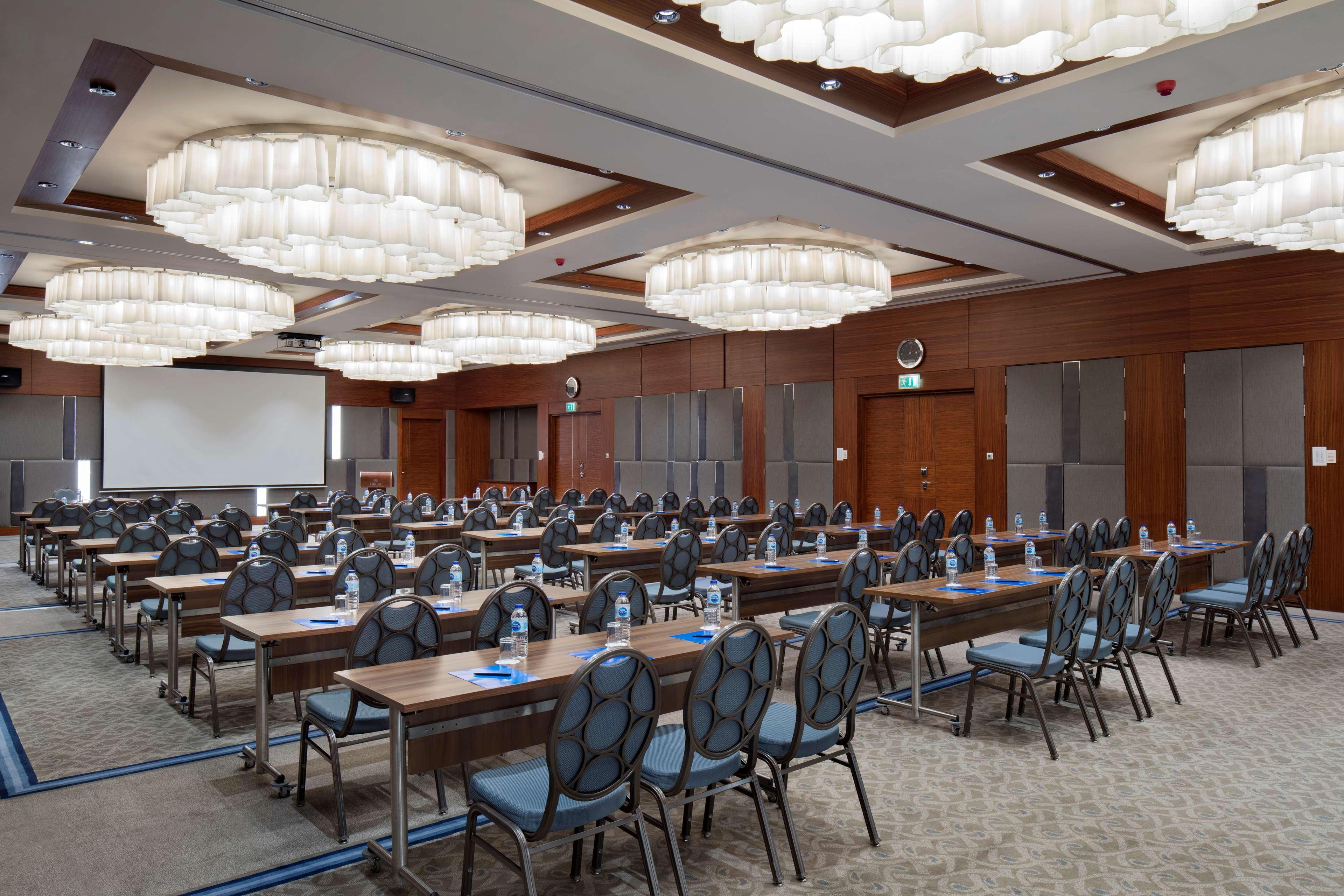 Hilton Bursa Convention Center & Spa Экстерьер фото