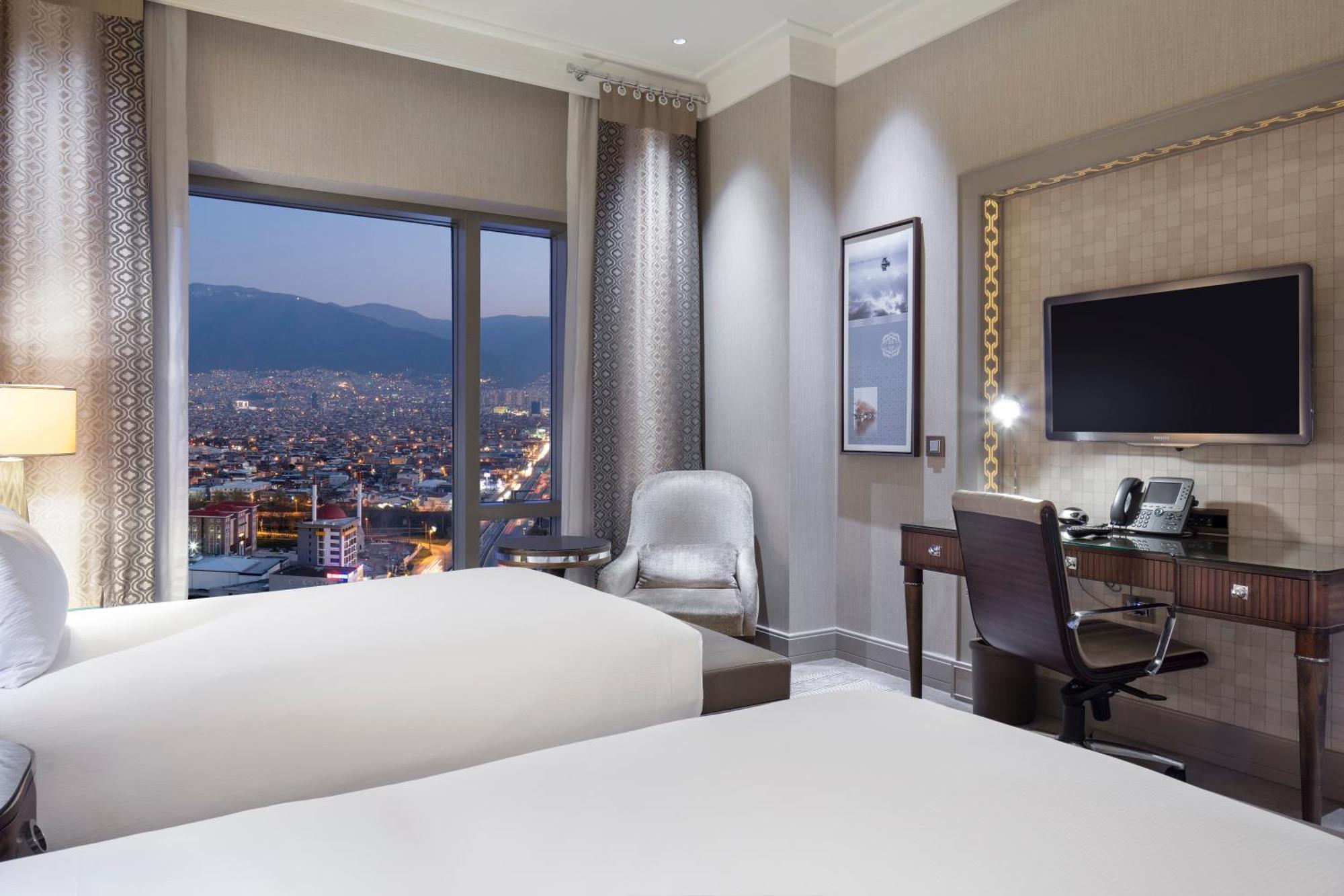 Hilton Bursa Convention Center & Spa Экстерьер фото