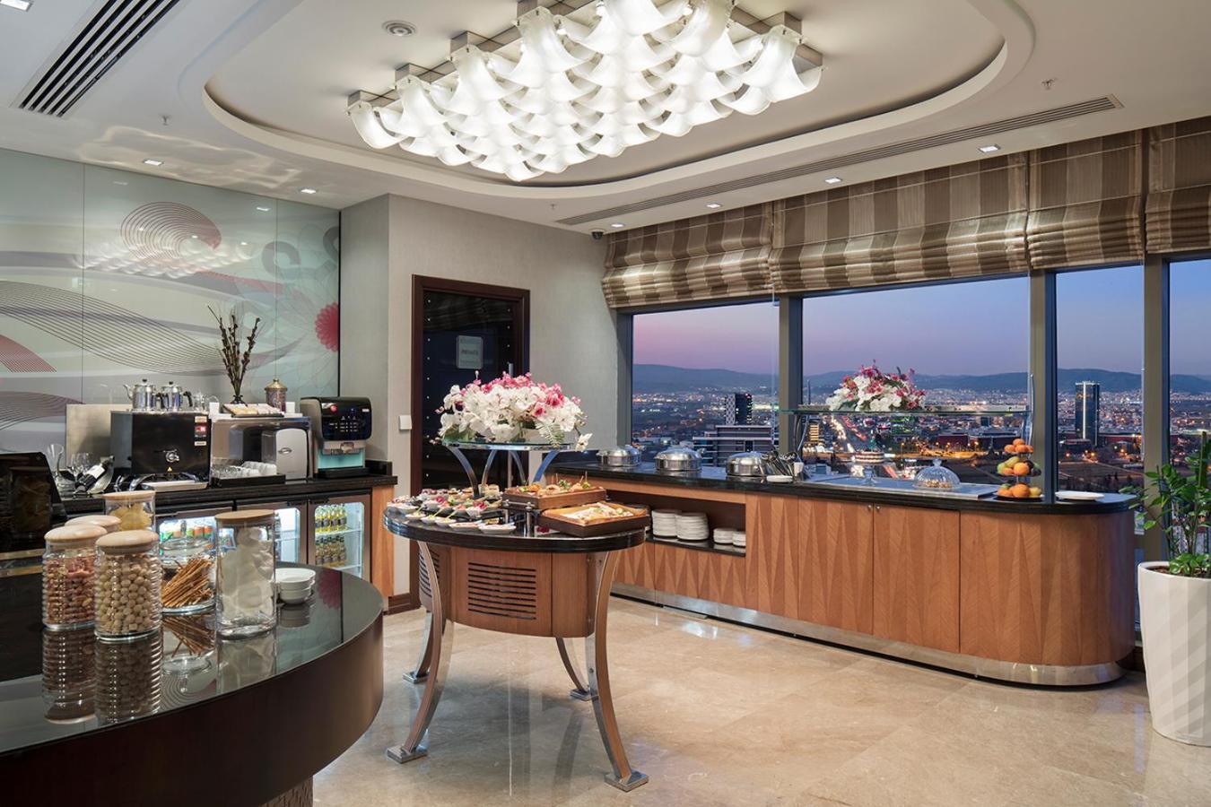 Hilton Bursa Convention Center & Spa Экстерьер фото